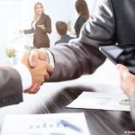 serrement de main, investisseur au capital