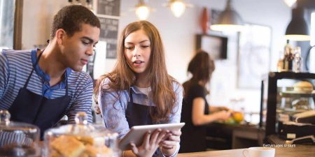 Embauche de jeunes en job d’été : quelles sont les règles ?