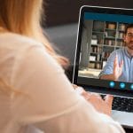 Comment bien mener un entretien annuel en ligne ?
