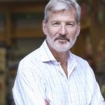 Si elle est le plus souvent associée aux salariés, le dirigeant et son conjoint peuvent aussi bénéficier de l’épargne salariale.